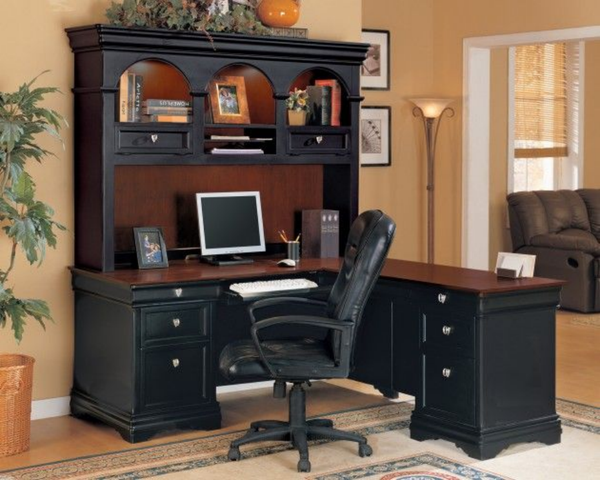 Design Meets Storage: Executive Desks with Organizational Solutions